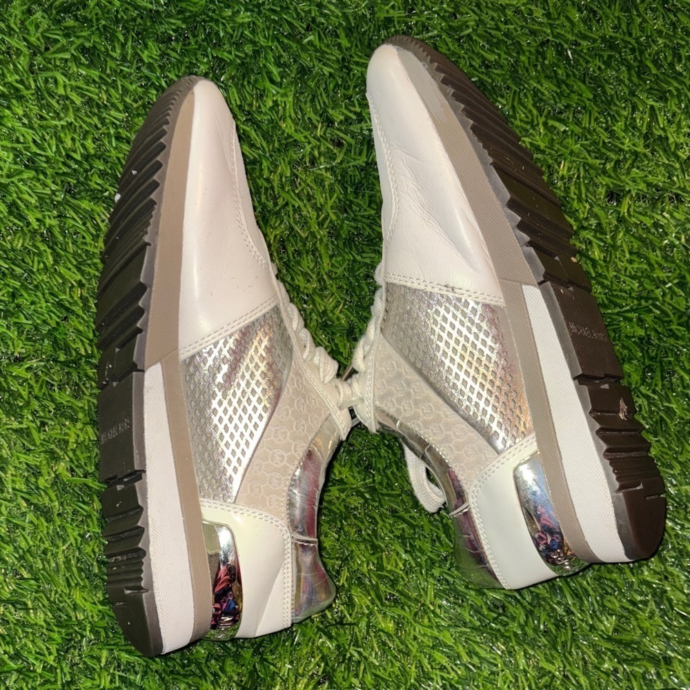 💖 Michael Michael Kors Allie Leather Trainer Sneakers In White & Silver-Size 6.5 - Picture 7 of 10
